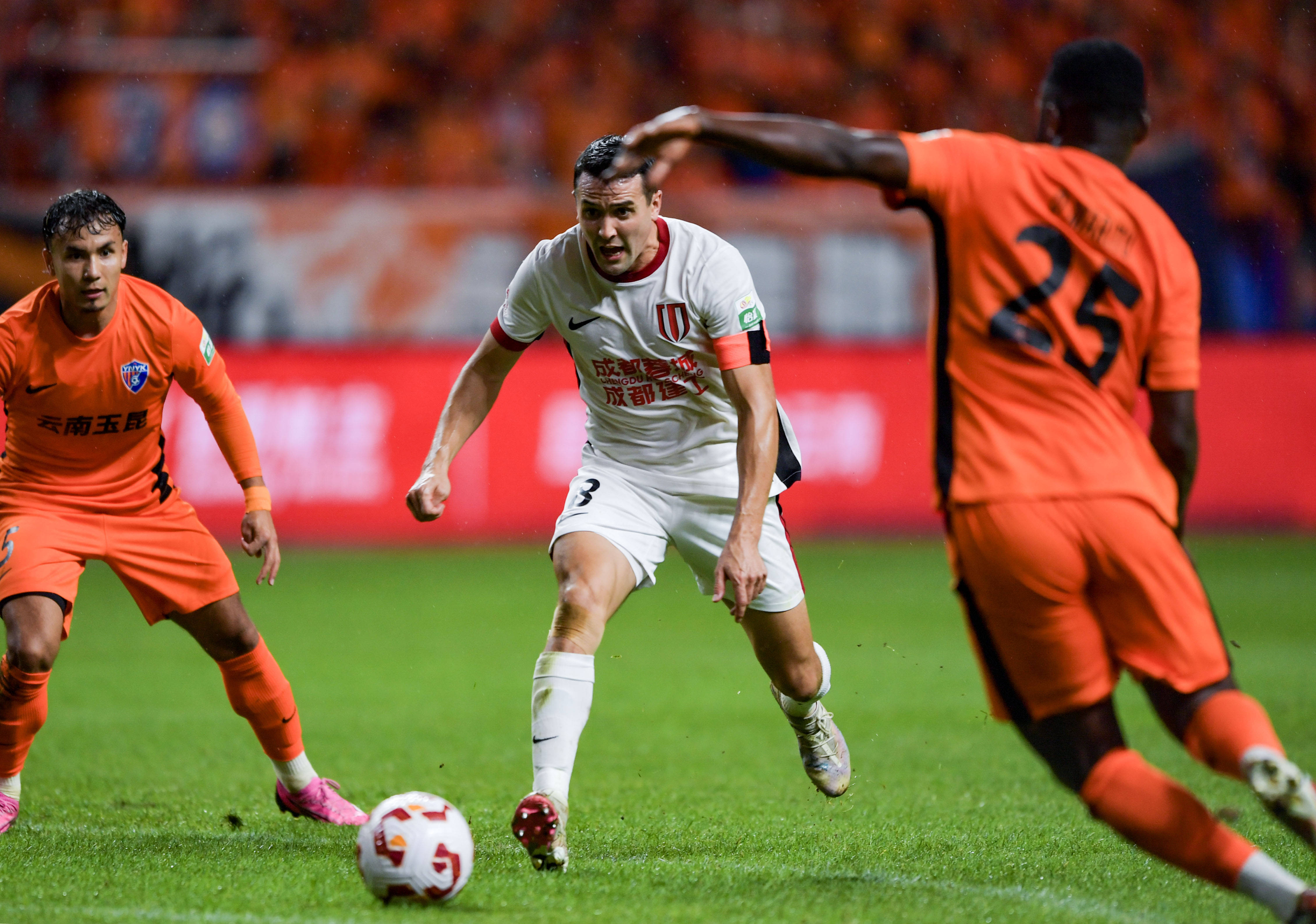 体育直播-成都蓉城国际比赛日手感冰凉，志在中超名次提升，震撼外界，训练强度明显提升的简单介绍